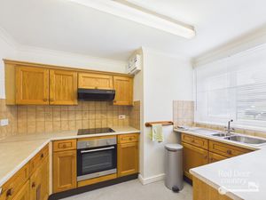 Kitchen- click for photo gallery